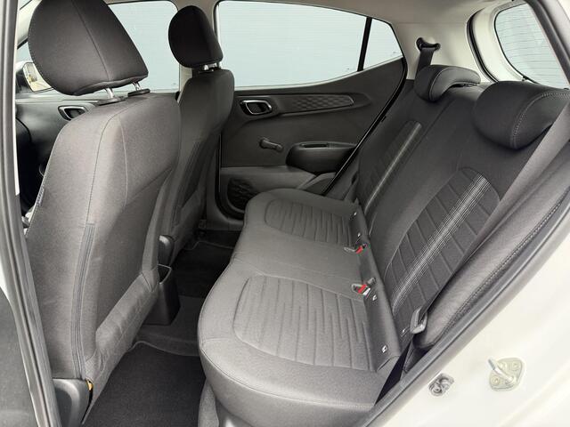 Hyundai I 10 1.0 Comfort Smart / Dealer Onderhouden / Navigatie / Apple Carplay & Android Auto / Achteruitrijcamera / Airco /