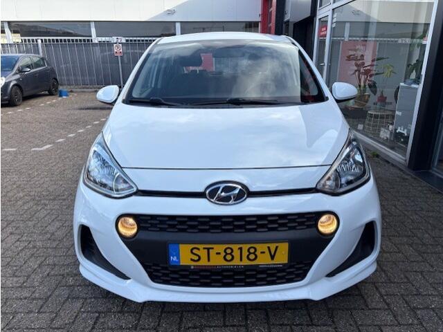 Hyundai I 10 1.0i Comfort 1 EIGENAAR * 20.000 KM *NAVI * AIRCO * DEALERONDERHOUDEN *