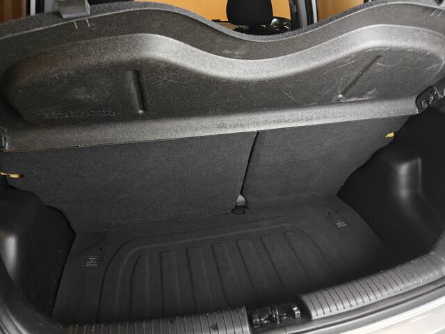 Hyundai I 10 1.0i i-Premium navi | stoelverwarming clima | stuurverwarming