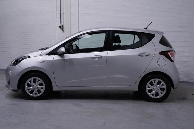 Hyundai I 10 1.0i Trend Collor-edition Airco Cruise Stoel- en stuurverwarming