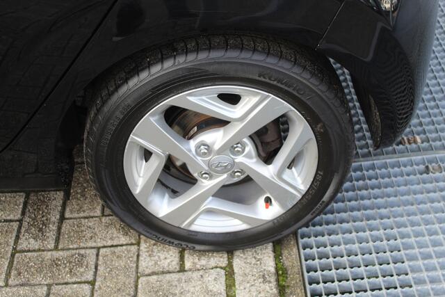 Hyundai I 10 1.0 Comfort Smart 5-zits Automaat/Cruise control/Bluetooth/Parkeersensoren/Stoelverwarming/Stuurverwarming/Airco/Licht metalen velgen