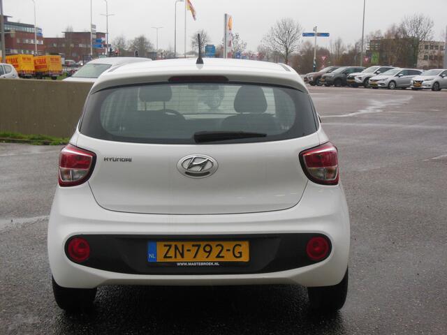 Hyundai I 10 1.0i Comfort 5p. Staat in Hardenberg