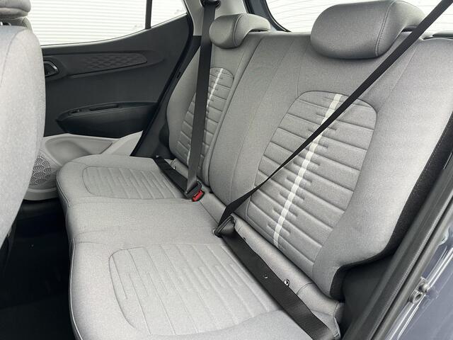 Hyundai I 10 1.0 Premium /1500 Voordeel / Snel Uit Voorraad Leverbaar / Navigatie / Cruise Control /