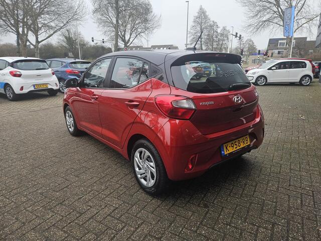 Hyundai I 10 1.0 Premium / Airco/ Navigatie/ Cruise / Apple carplay/ Camera/ Clima