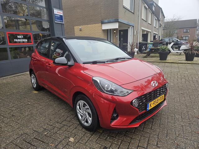 Hyundai I 10 1.0 Premium / Airco/ Navigatie/ Cruise / Apple carplay/ Camera/ Clima