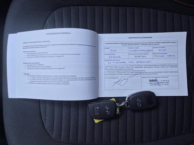 Hyundai I 10 1.0 T-GDI N Line 5-zits 101pk Handgeschakeld / Nieuw Model / Fabrieksgarantie tot 06-2028 / Dealer onderhouden / Cruise control / Airco / Navigatie via Apple Carplay of Android Auto / Parkeersensoren achter /