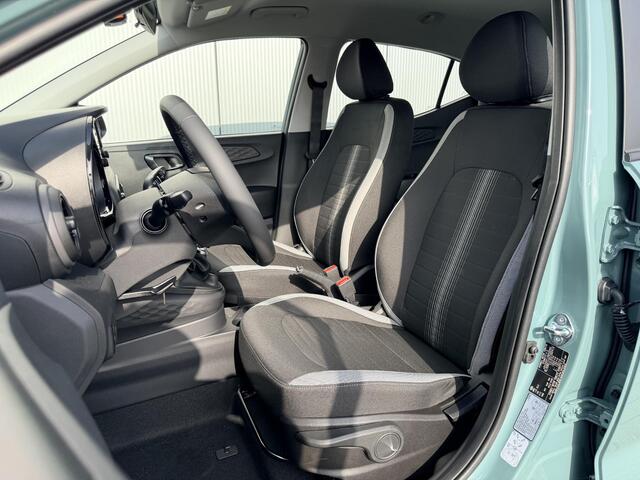 Hyundai I 10 1.0 Comfort Limited / Navigatie / Achteruitrijcamera / Airco / Elek. Ramen Voor / Apple Carplay & Android Auto / Bluelink / Incl ¤ 1500,- korting / Prijs is rijklaar /