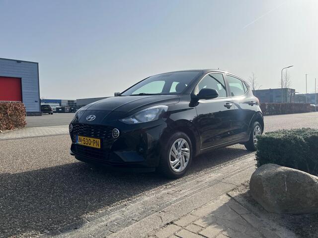 Hyundai I 10 1.0 Comfort Smart | Camera | Cruise Control | Carplay | NAVI | Elektrische ramen en spiegels voor