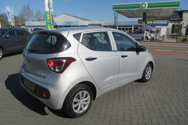 Hyundai I 10 1.0i i-Motion, Airco, 4 Seizoenenbanden