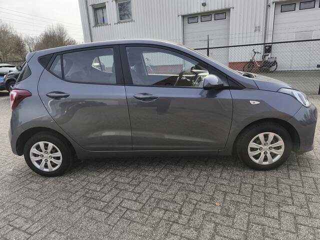 Hyundai I 10 1.0i Go! ,Navigatie, Climate control, Cruise control