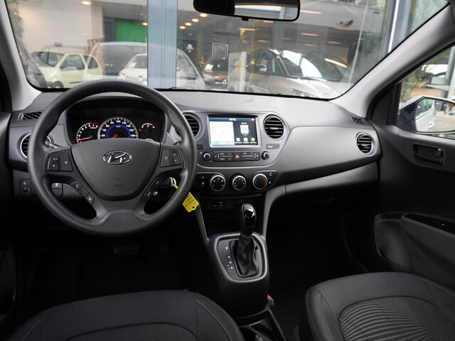 Hyundai I 10 1.0i Comfort 5p. AUTOMAAT / 26.000KM!! / 1E EIGENAAR / DEALER ONDERHOUDEN / NAVI / SMART PACK / PDC A / AIRCO / BLUETOOTH / DAB / APPLE CARPLAY / ANDROID AUTO / 14''