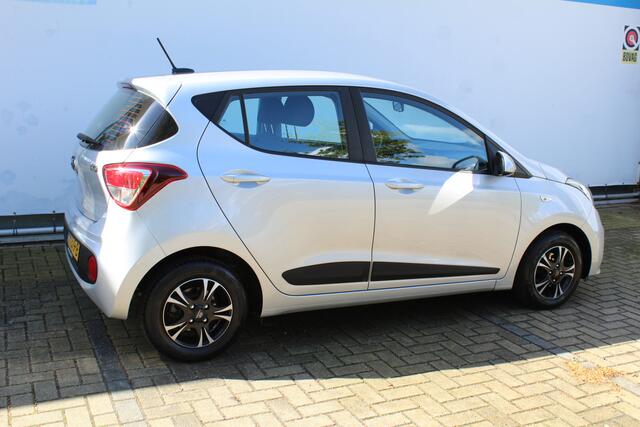 Hyundai I 10 1.0i Go! | Incl. 12 maanden Garantie | Cruise controle | Apple CarPlay/Android Auto | Climate controle | Start/stop systeem | Centrale deurvergrendeling | Elektrische ramen V+A | Radio | Bluetooth | Isofix | Origineel NL Auto | NAP |