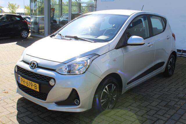 Hyundai I 10 1.0i Go! | Incl. 12 maanden Garantie | Cruise controle | Apple CarPlay/Android Auto | Climate controle | Start/stop systeem | Centrale deurvergrendeling | Elektrische ramen V+A | Radio | Bluetooth | Isofix | Origineel NL Auto | NAP |