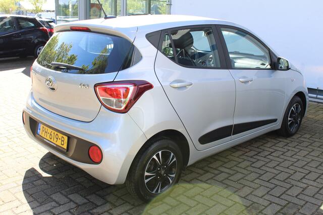Hyundai I 10 1.0i Go! | Incl. 12 maanden Garantie | Cruise controle | Apple CarPlay/Android Auto | Climate controle | Start/stop systeem | Centrale deurvergrendeling | Elektrische ramen V+A | Radio | Bluetooth | Isofix | Origineel NL Auto | NAP |