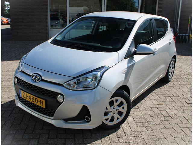 Hyundai I 10 1.0i Carplay, Parksens. A, NAVI, Airco, Cruise control, Elektrische ramen V en A, Multifunctioneel stuurwiel