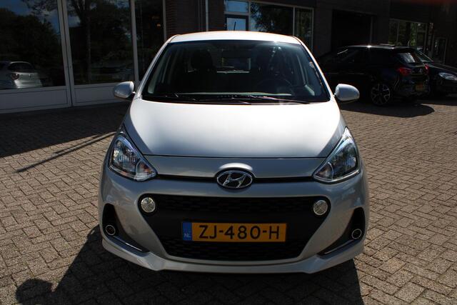 Hyundai I 10 1.0i Carplay, Parksens. A, NAVI, Airco, Cruise control, Elektrische ramen V en A, Multifunctioneel stuurwiel