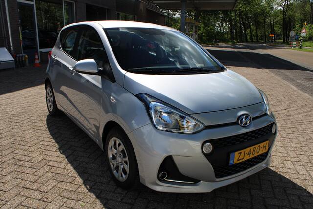 Hyundai I 10 1.0i Carplay, Parksens. A, NAVI, Airco, Cruise control, Elektrische ramen V en A, Multifunctioneel stuurwiel
