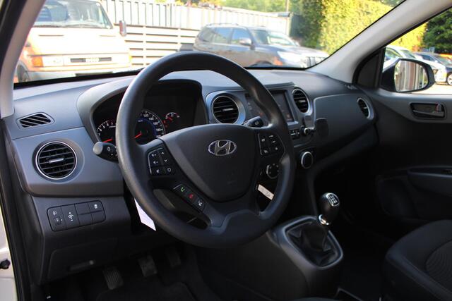 Hyundai I 10 1.0i Carplay, Parksens. A, NAVI, Airco, Cruise control, Elektrische ramen V en A, Multifunctioneel stuurwiel