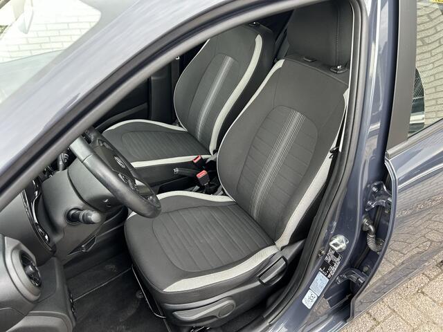 Hyundai I 10 1.0i 67pk Comfort Airco / Carplay