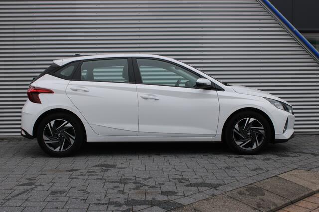 Hyundai I 20 1.2 MPI Comfort | Parkeercamera | Airco | Lichtmetaal