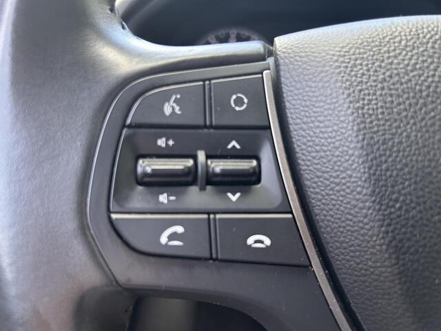 Hyundai I 20 1.0 T-GDI Comfort | TREKHAAK | APPLE CARPLAY | LM VELGEN | CAMERA | CRUISE CONTROLE | NEDERLANDSE AUTO | LAGE KM STAND |