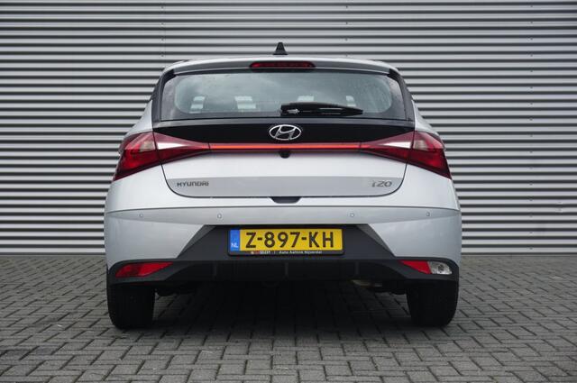 Hyundai I 20 100PK Comfort Smart AUTOMAAT CARPLAY | WINTERPACK | CAMERA!