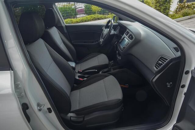 Hyundai I 20 T-GDI Comfort 1.0 100pk AUTOMAAT |ORG. NL|Apple Carplay|parkeercamera|cruise control|climate control|navigatie|15" lichtmetalen velgen|