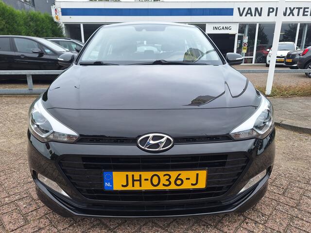 Hyundai I 20 1.0 T-GDI TREKHAAK / CLIMA/CAMER/NAVI/PDC