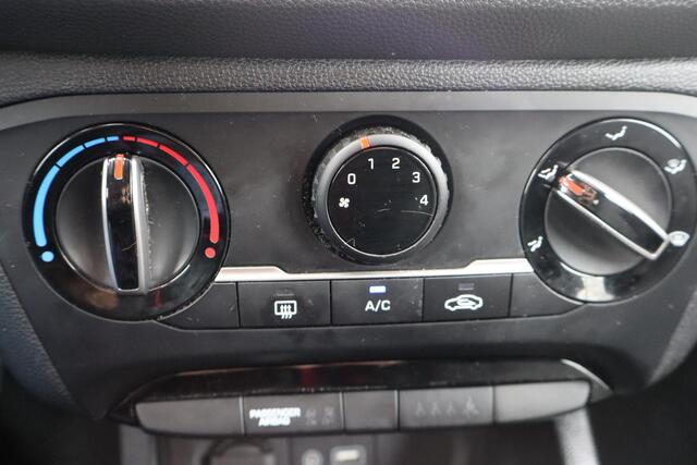 Hyundai I 20 1.2 HP i-Motion Airco, Radio cd speler, Elektrische ramen