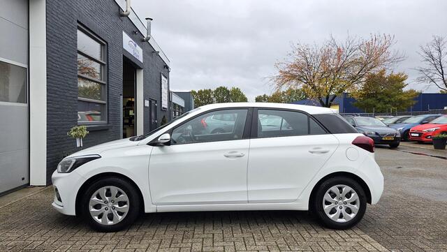 Hyundai I 20 1.2 Select | AIRCO