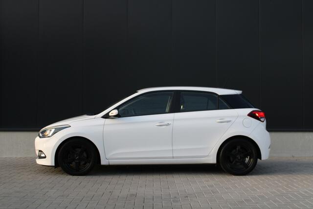 Hyundai I 20 1.0 T-GDI Comfort 100pk - Camera - Bluetooth - Navi - DAB - Cruise - Lane Assist - Rijklaar