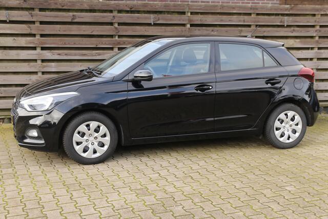 Hyundai I 20 1.2 LP i-Drive Airco / All season banden