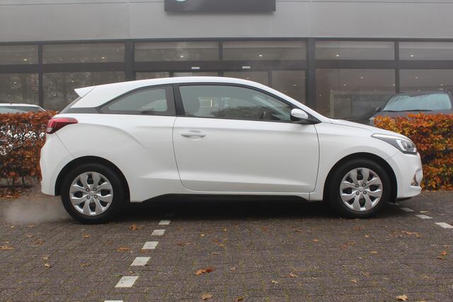 Hyundai I 20 Coupé 1.0 T-GDI Comfort | Rijklaar | Navi | Trekhaak | Cruise | DAB+ | Clima | Bluetooth | Camera |