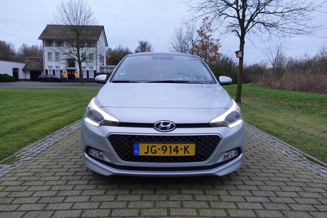 Hyundai I 20 1.2 HP i-Motion Premium | Pano | Cruise Control |
