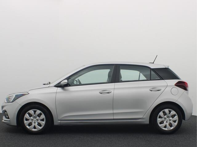 Hyundai I 20 1.0 T-GDI Comfort CARPLAY / CAMERA / DAB+ / CRUISE / PDC / NL-AUTO