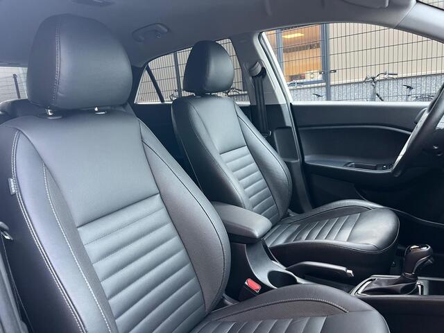 Hyundai I 20 1.0 T-GDI 100pk Automaat Navi Leder Carplay Camera Keyless Stuur en StoelVerwaming DAB Clima 17" Pdc