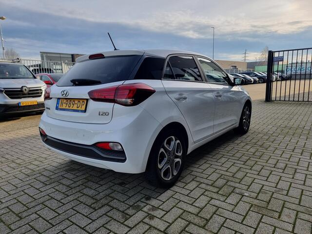 Hyundai I 20 1.0 T-GDI Comfort | Apple CarPlay / Android Auto navigatie |Achteruitrijcamera | Licht metalen velgen |