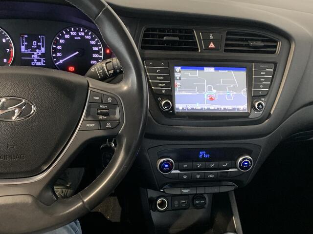 Hyundai I 20 1.2 HP i-Motion NAVIGATIE | ACHTERUITRIJCAMERA | PARKEERSENSOREN ACHTER