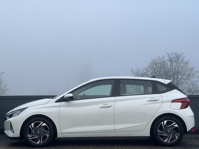 Hyundai I 20 1.2 84PK Comfort Smart | Dealer onderhouden | Geïntegreerde navigatiesysteem | Apple Carplay & Android Auto |