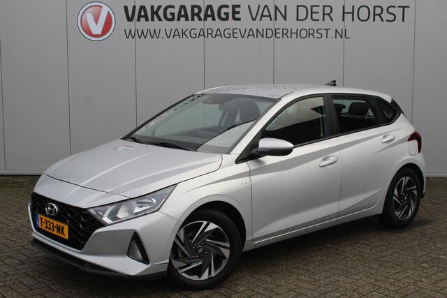 Hyundai I 20 1.0-100pk T-GDI Comfort. Correct nette en subliem rijdende wagen ! Airco, navigatie, telefoonvoorb., cruise control, LM wielen, lane assist, metallic lak, digitaal dashboard, Apple carplay/Android auto, DAB radio etc.