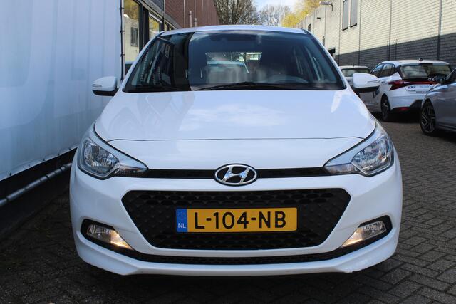 Hyundai I 20 1.2 HP i-Motion Comfort Navi l Camera l Airco l Cruise control l Bluetooth