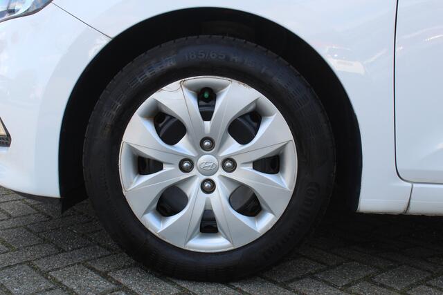 Hyundai I 20 1.2 HP i-Motion Comfort Navi l Camera l Airco l Cruise control l Bluetooth