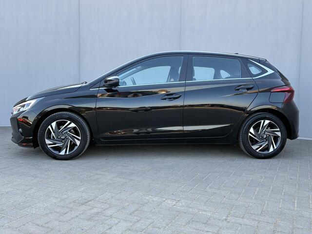 Hyundai I 20 1.0 T-GDI Comfort Smart / Fabrieksgarantie t/m 8-2028 / Volledig Onderhouden / Navigatie via Apple Carplay/Android Auto / Stuur-/Stoelverwarming / Achteruitrijcamera / Cruise Control / Climate control / Trekgewicht 1110 kg /