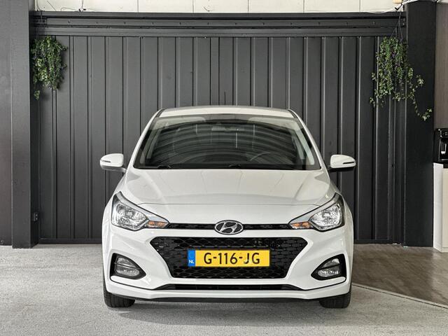 Hyundai I 20 1.0 T-GDI Comfort | 1 Eigenaar | Carplay | Achteruitrijcamera | Navigatie | Cruise Control | DAB Ontvanger |
