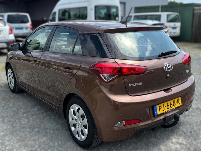 Hyundai I 20 BWJ 2017 | 1.0 T-GDI 100PK Comfort | TREKHAAK | CLIMA | CAMERA | CRUISE | NAVI | PDC |