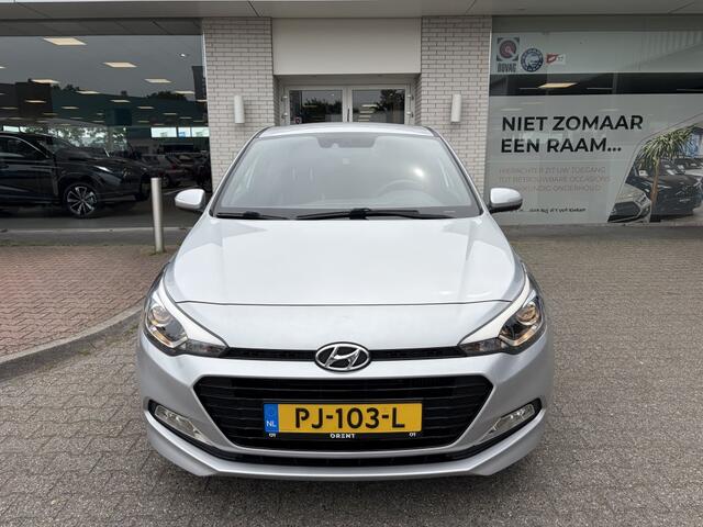 Hyundai I 20 1.0 T-GDI Black Edition | All-season | Cruise control | Navi