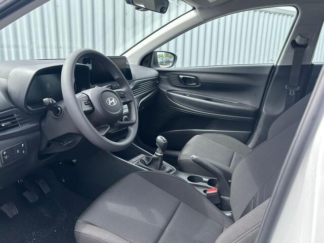 Hyundai I 20 1.0 T-GDI E-Motion / ¤3500,- Voordeel / Uit Voorraad Levrerbaar Navigatie / Apple & Android carplay / Airco / Achteruitrijcamera /