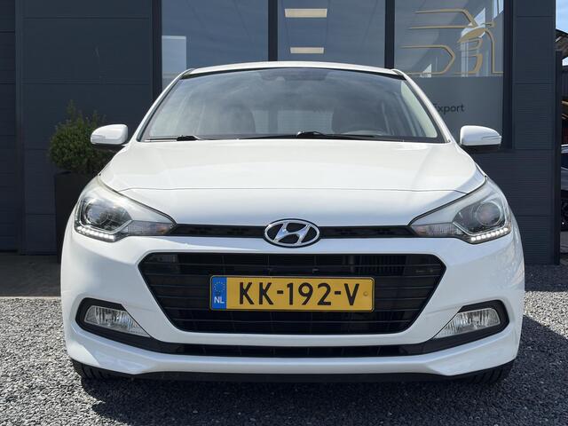 Hyundai I 20 1.0 T-GDI Comfort Navi,Camera,Trekhaak,Clima,Cruise,Pdc,Lm velgen,Rijstrooksensor,N.A.P,102pk,Nieuwe Apk bij Aflevering
