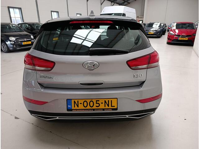 Hyundai I 30 1.0 T-GDi MHEV Comfort Smart 2e paasdag geopend !!!