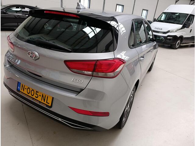 Hyundai I 30 1.0 T-GDi MHEV Comfort Smart 2e paasdag geopend !!!